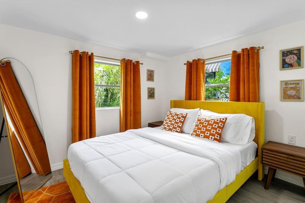 That 70'S Themed Apt Close To Coffee, Food + Shops Tampa Ngoại thất bức ảnh
