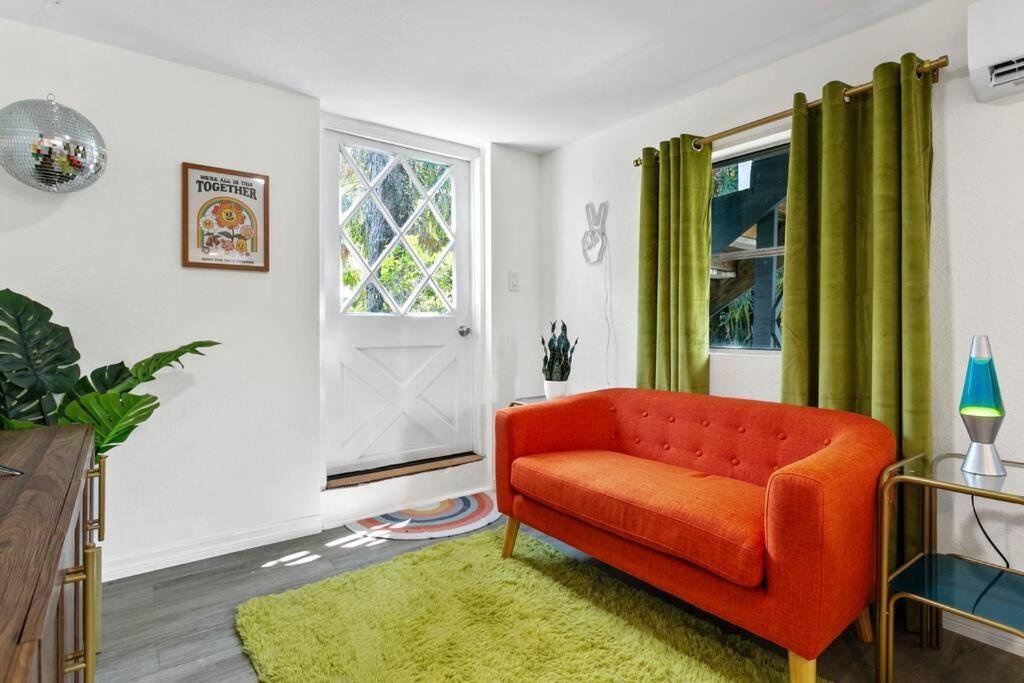 That 70'S Themed Apt Close To Coffee, Food + Shops Tampa Ngoại thất bức ảnh